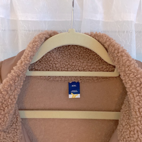 Sherpa zip-up - Picture 3 of 3